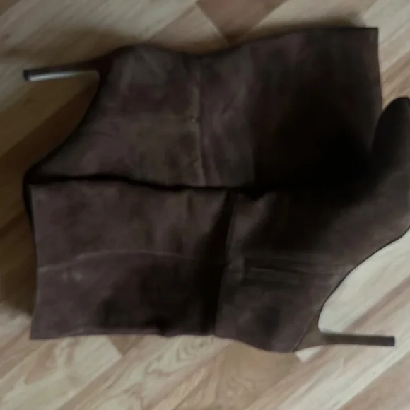 It’s FALL BABE and these boots are made for walking!!! - Picture 2 of 6